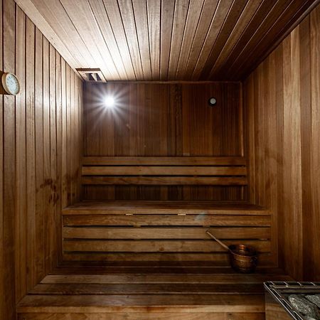 Radisson Blu Hotel & Residence Nairobi Arboretum Exterior photo A Finnish sauna
