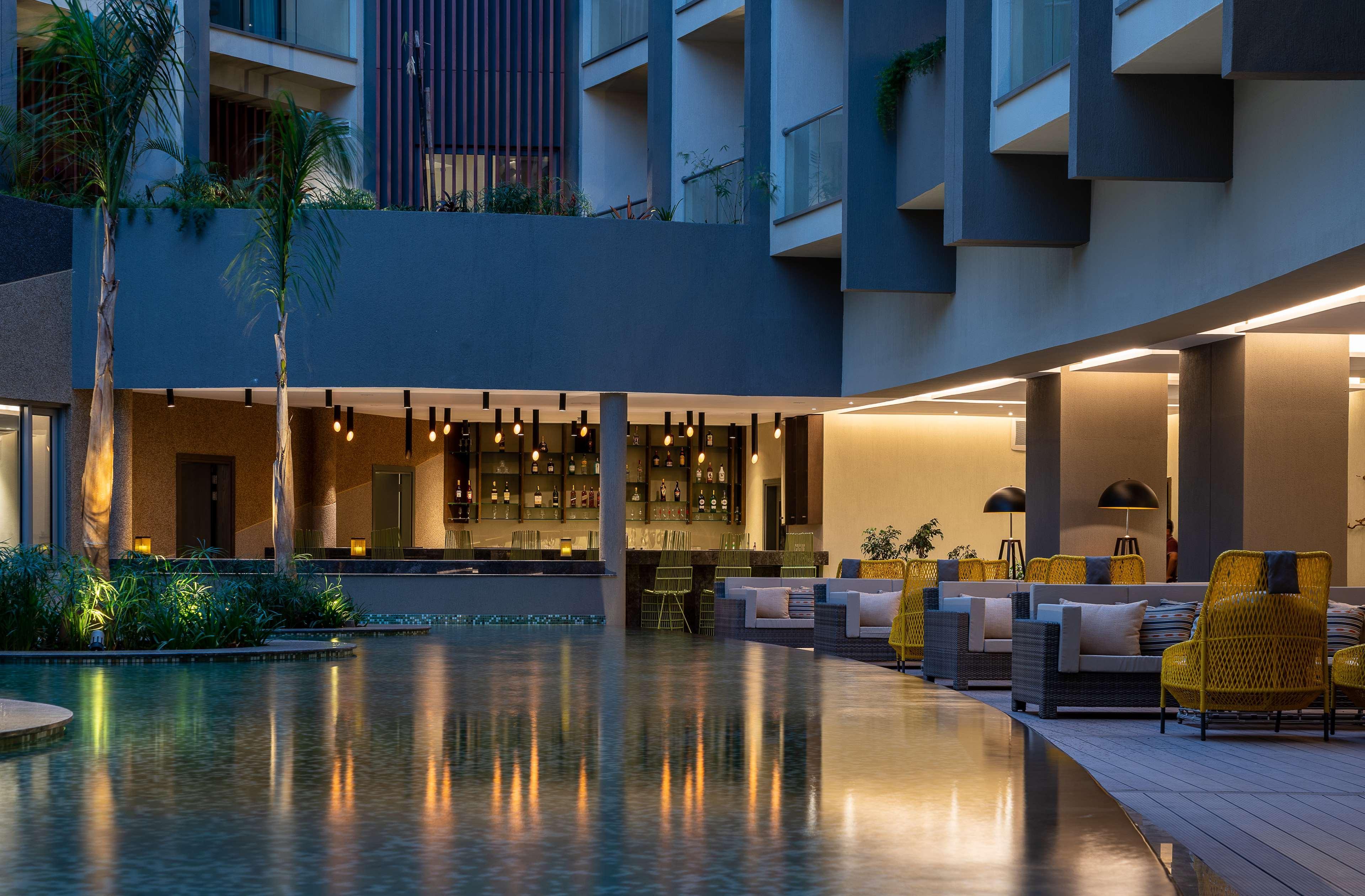 Radisson Blu Hotel & Residence Nairobi Arboretum Exterior photo The hotel's lobby