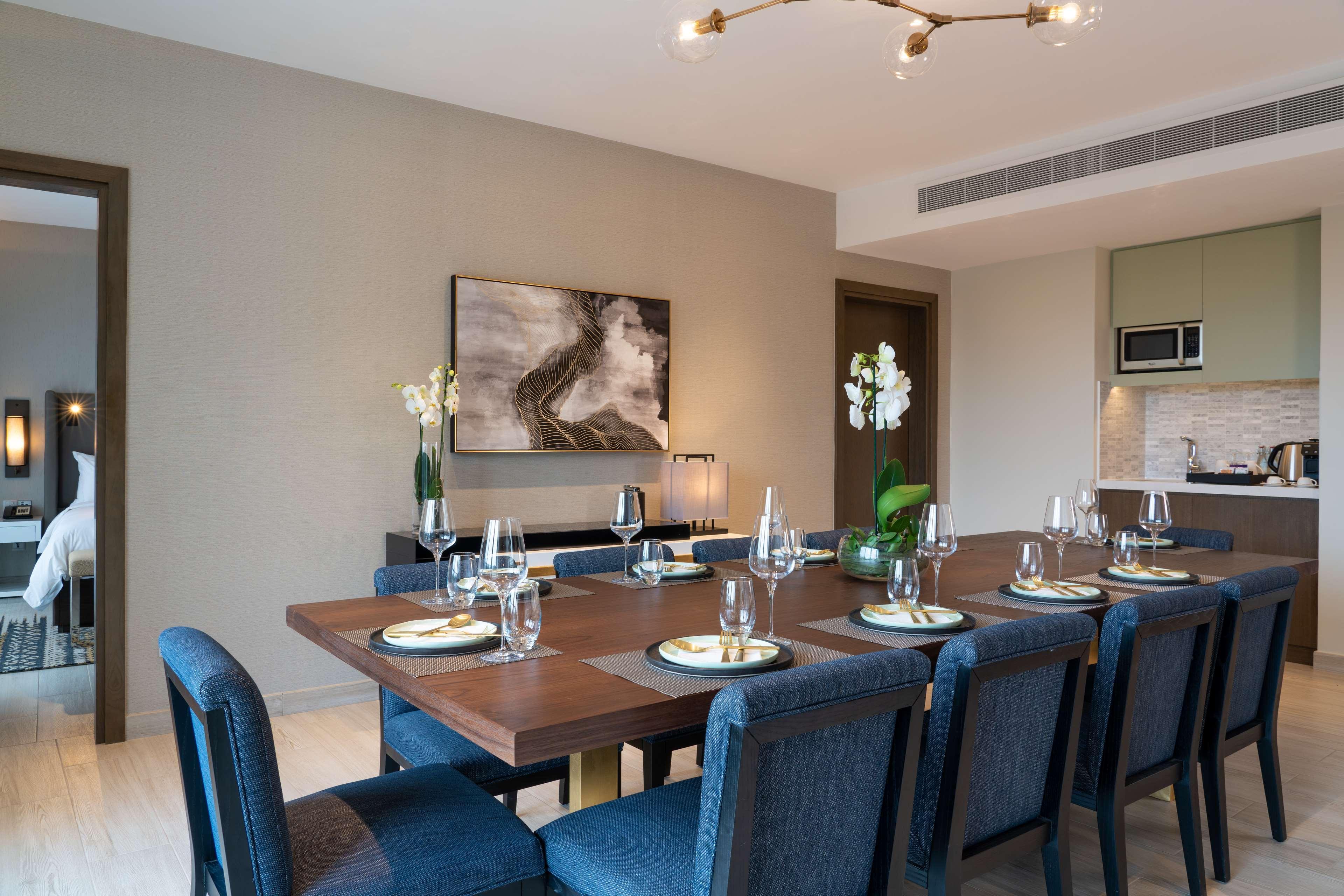 Radisson Blu Hotel & Residence Nairobi Arboretum Exterior photo A dining room