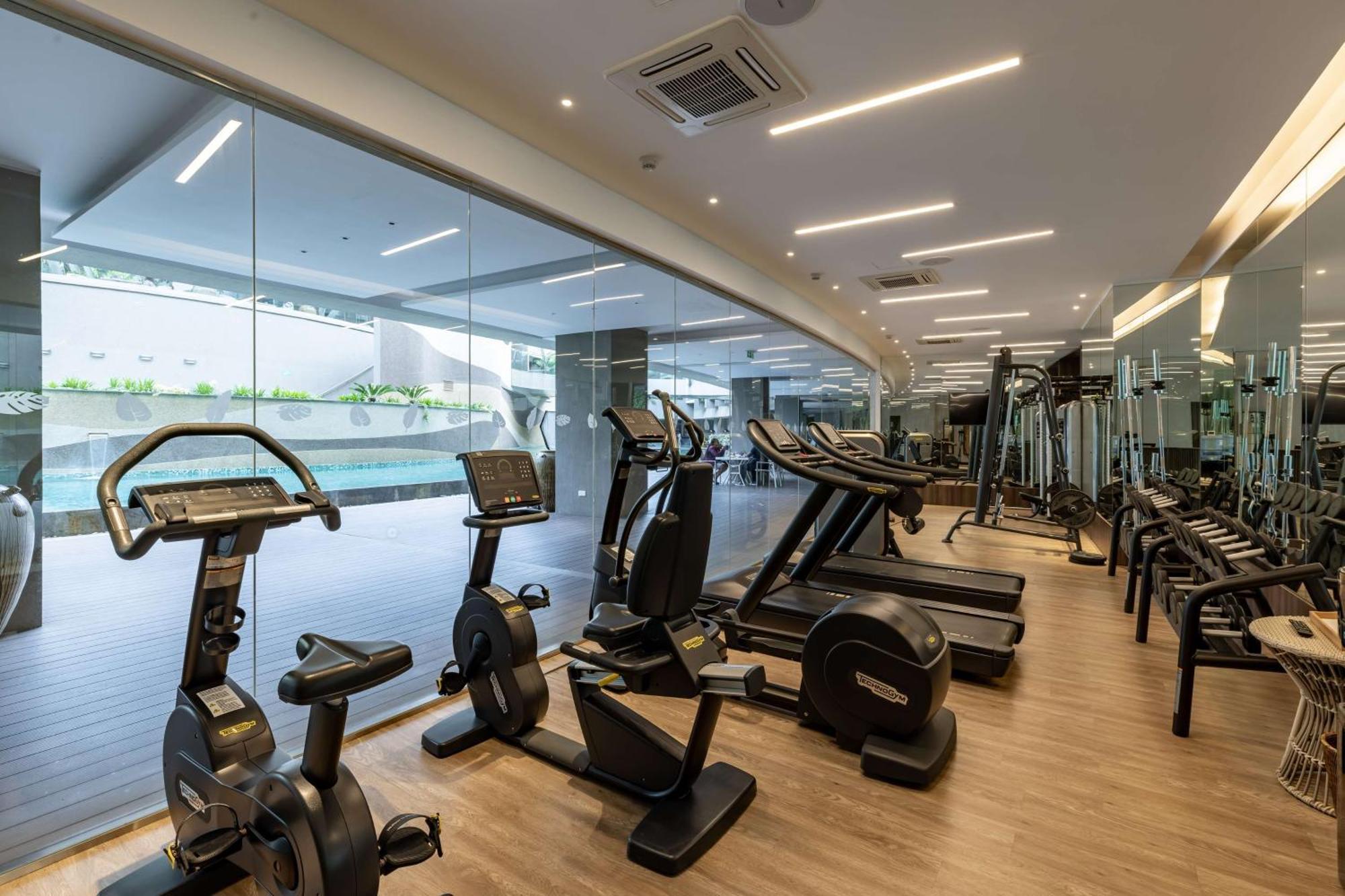 Radisson Blu Hotel & Residence Nairobi Arboretum Exterior photo The gym at the hotel