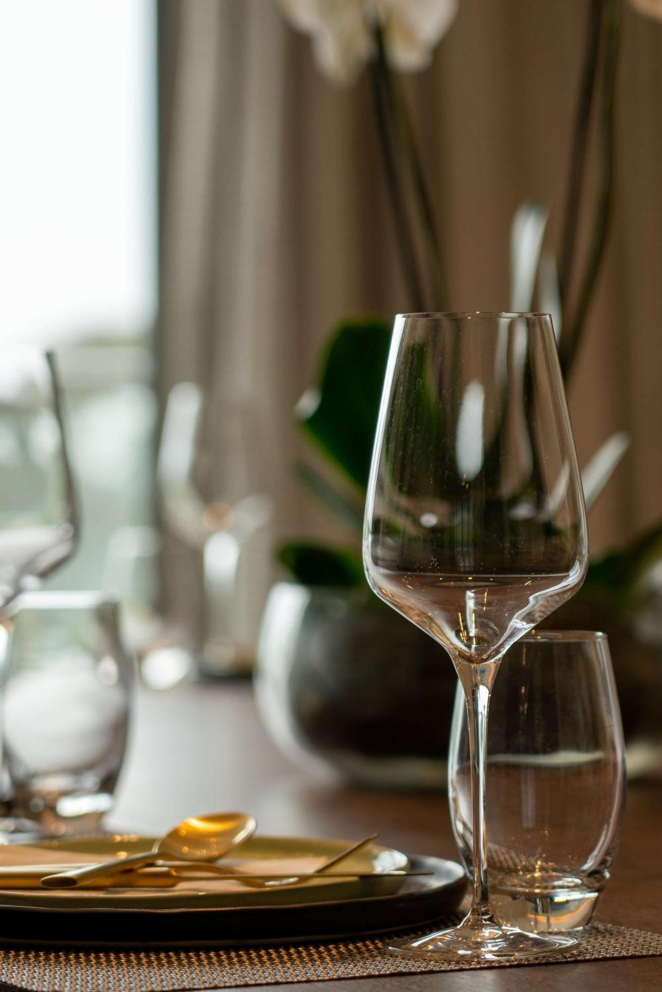 Radisson Blu Hotel & Residence Nairobi Arboretum Exterior photo A wine glass